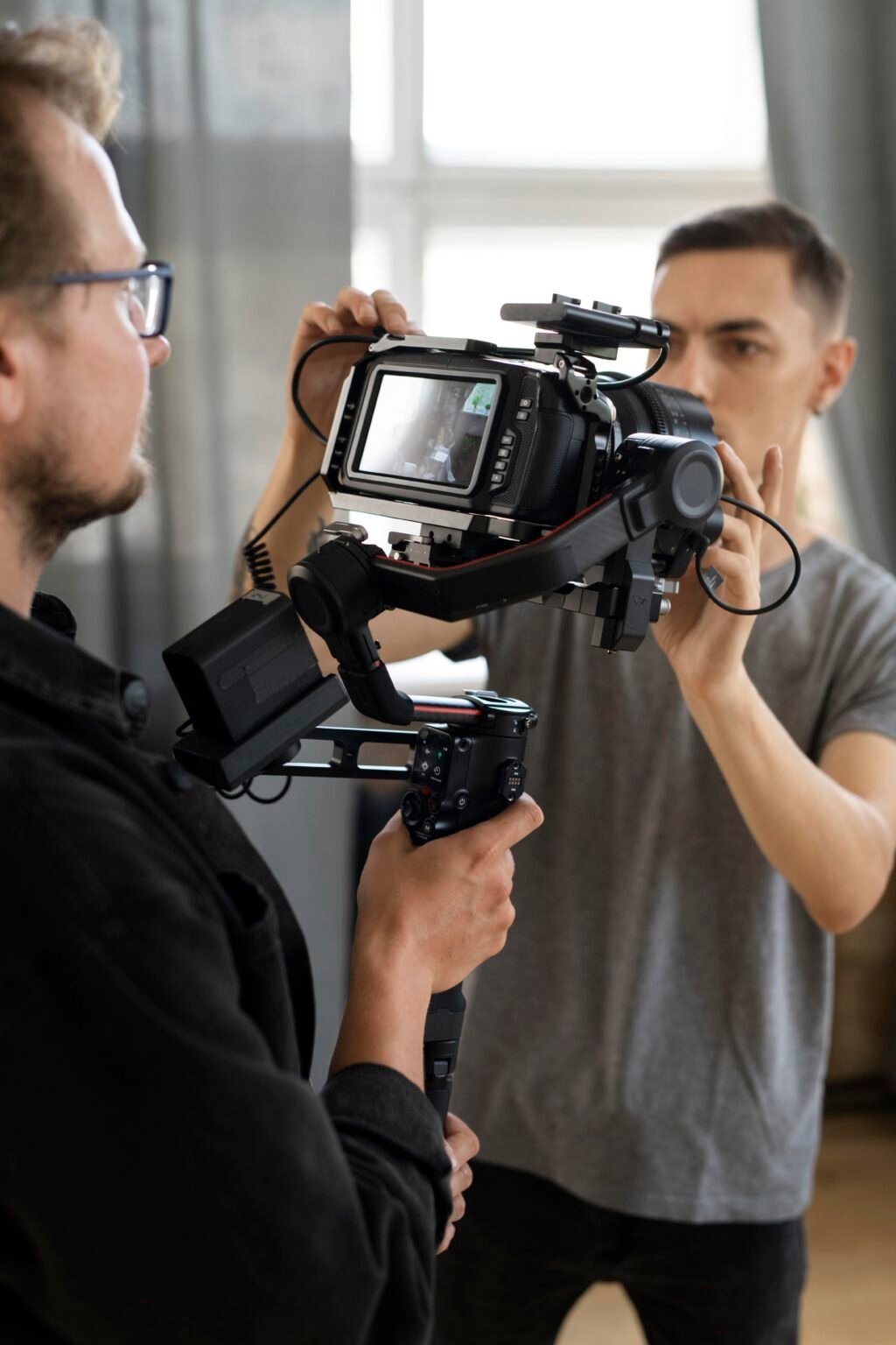 people-working-together-new-movie